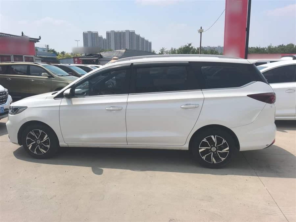 寶駿 360  2019款 改款 1.5L 手動(dòng)豪華型 國(guó)VI圖片