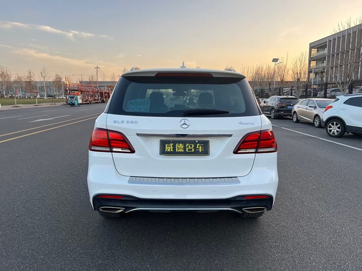 奔馳 奔馳GLE  2016款 GLE 320 4MATIC 豪華型圖片