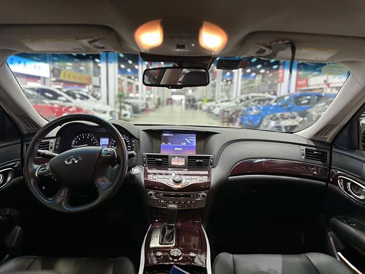 英菲尼迪 Q70  2019款 Q70L 2.0T 悅享版圖片