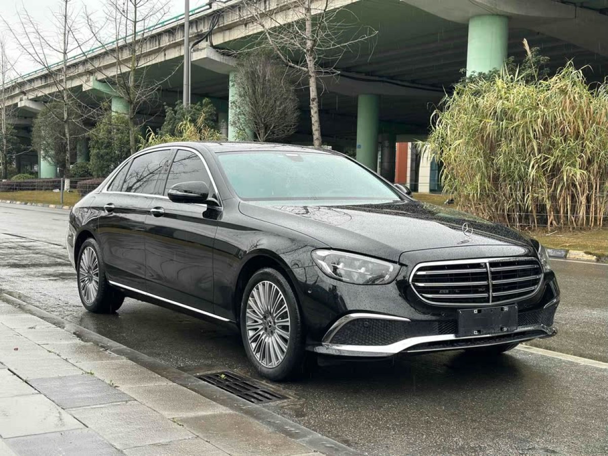 奔馳 奔馳E級  2021款 改款 E 300 L 時尚型圖片