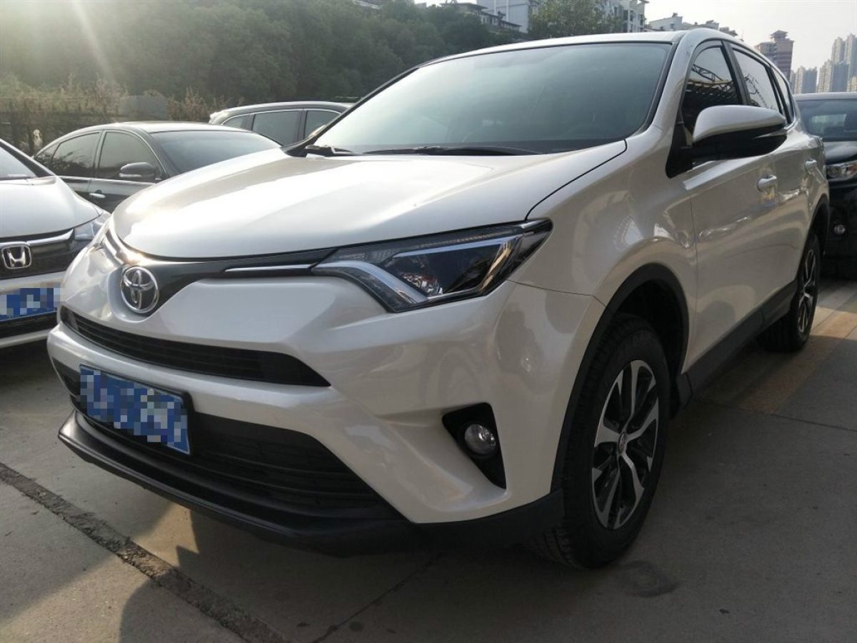 2018年11月豐田 rav4榮放 2016款 2.0l cvt兩驅風尚版