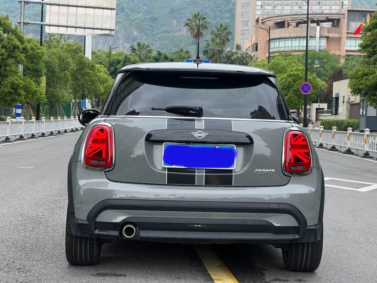 MINI MINI  2022款 改款 1.5T COOPER 經(jīng)典派圖片