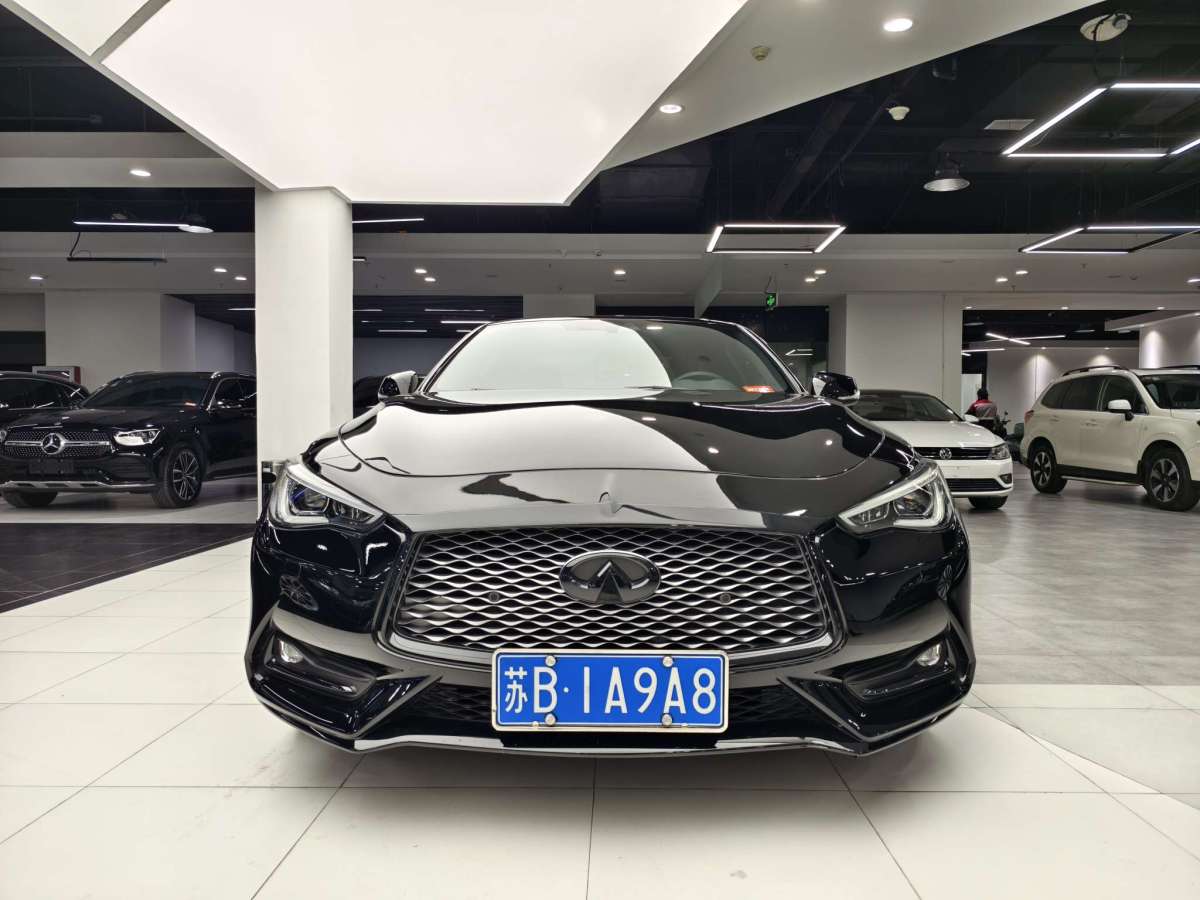 英菲尼迪 Q60  2019款 2.0T 豪華版圖片