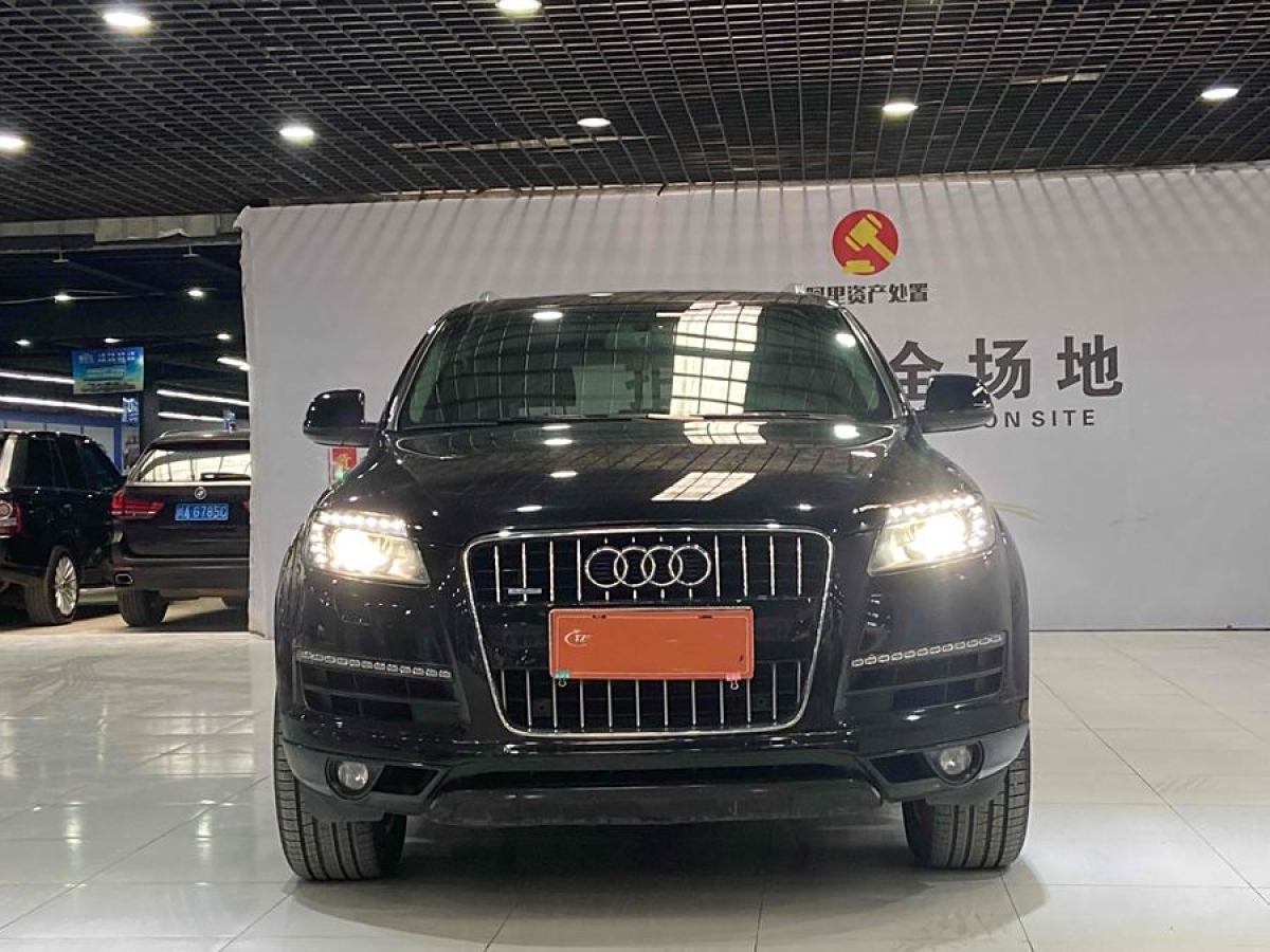 奧迪 奧迪Q7  2014款 35 TFSI 運(yùn)動(dòng)型圖片