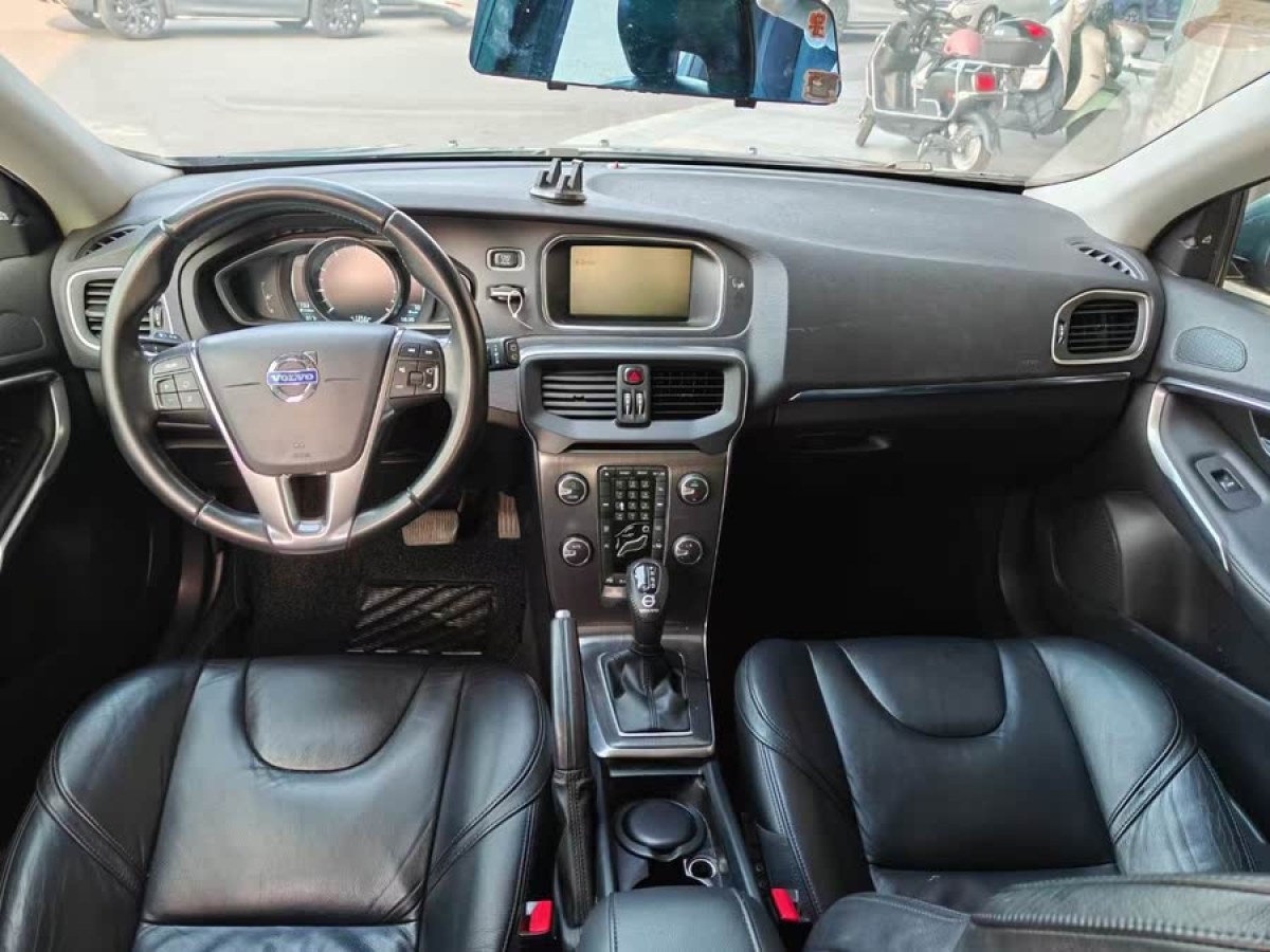 沃爾沃 V40  2014款 2.0T 智雅版圖片