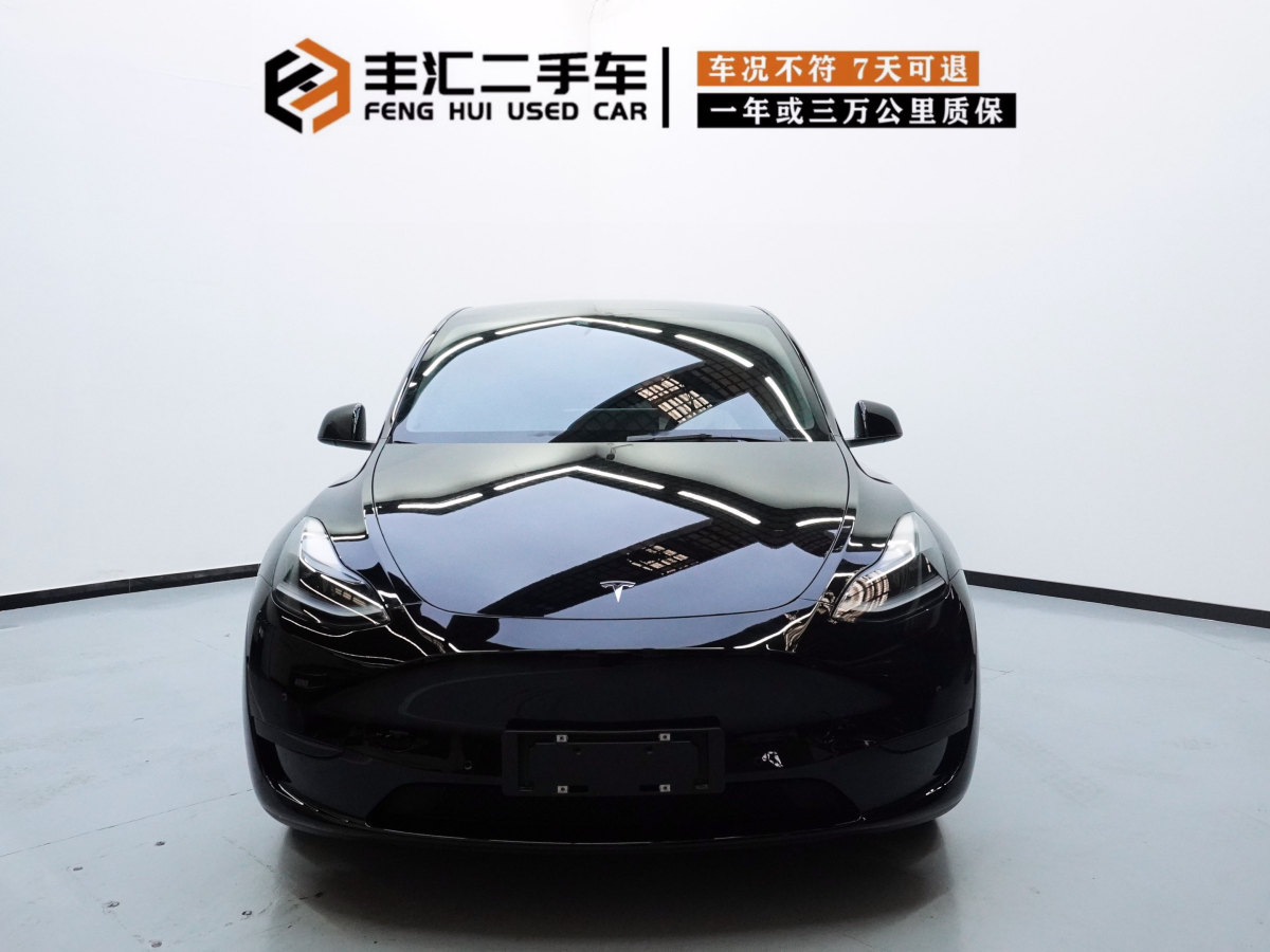 特斯拉 Model Y  2021款 改款 標(biāo)準(zhǔn)續(xù)航后驅(qū)升級版圖片