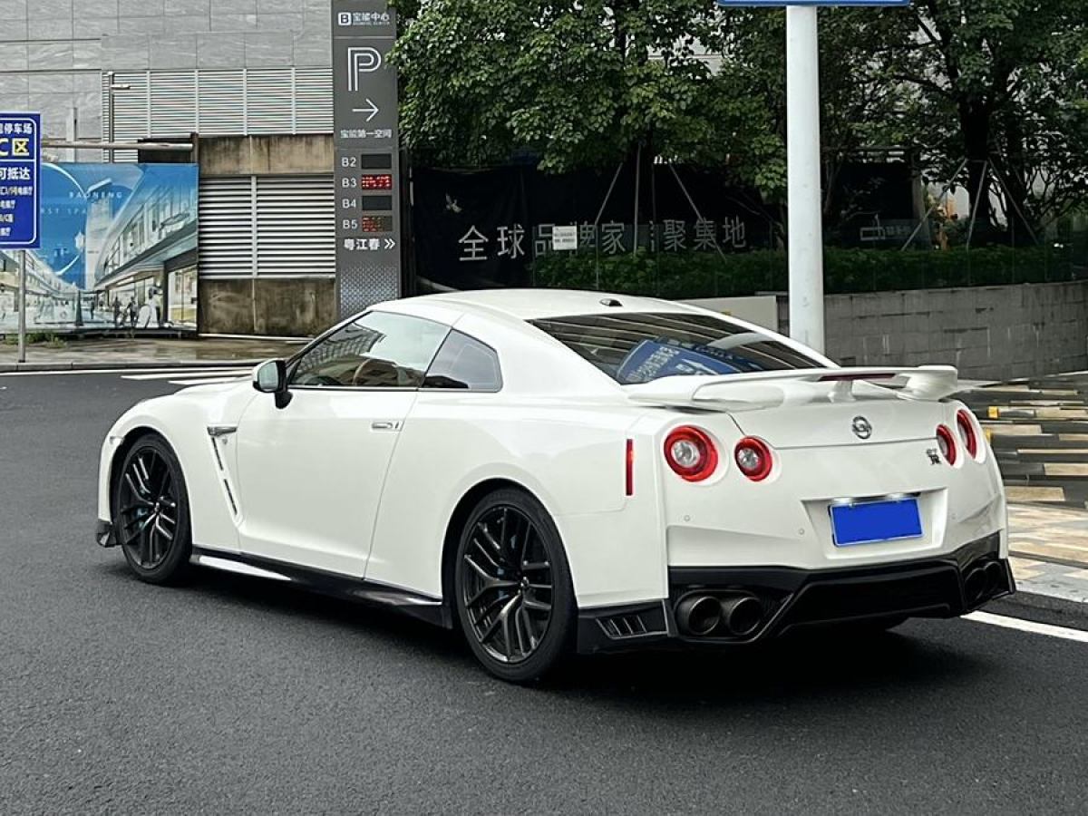 日產(chǎn) GT-R  2017款 3.8T 黑金剛版圖片