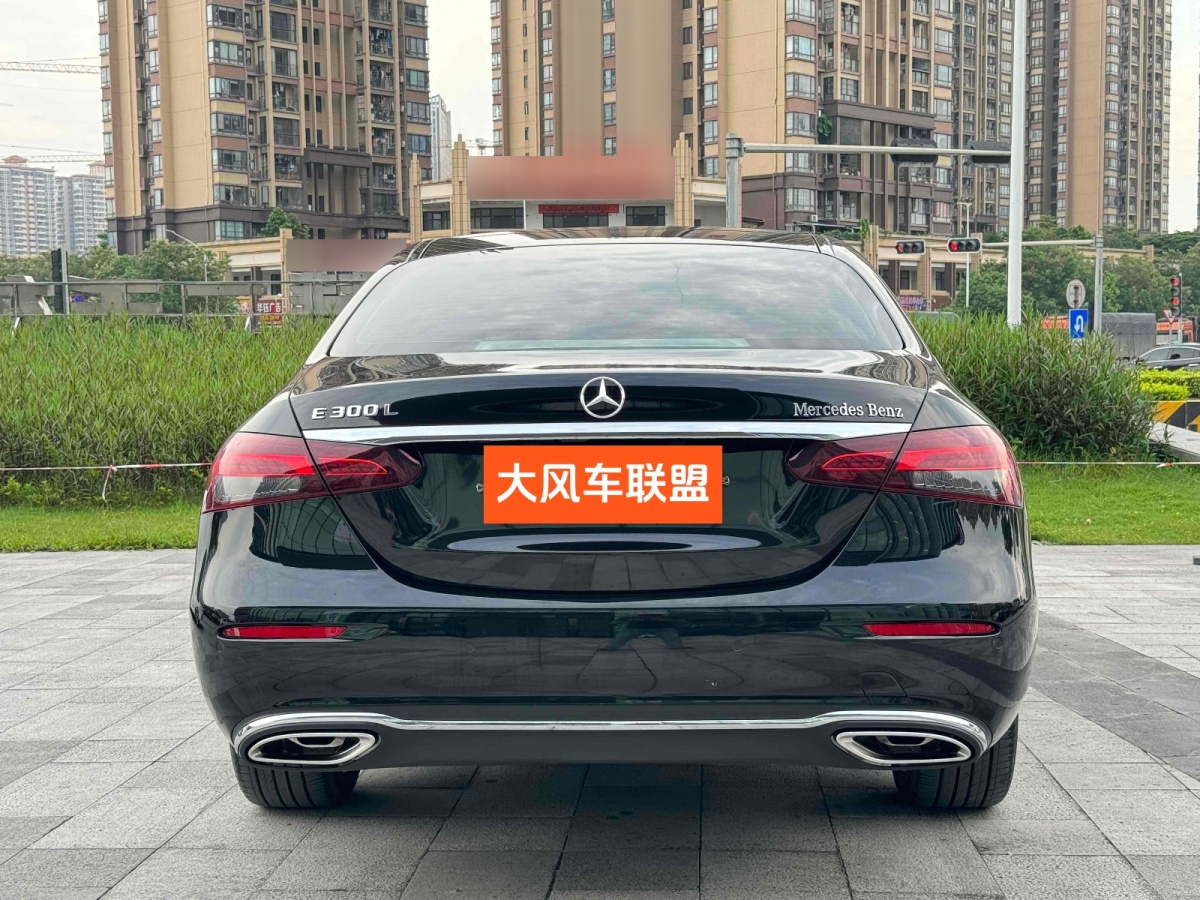 奔馳 奔馳E級(jí)  2023款 改款 E 300 L 豪華型圖片