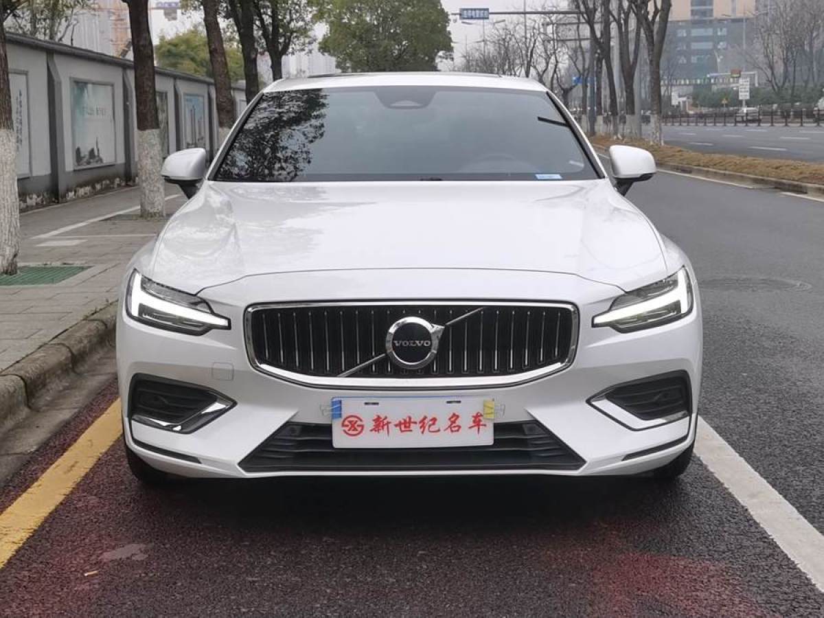 沃爾沃 S60L  2023款 B4 智遠(yuǎn)豪華版圖片