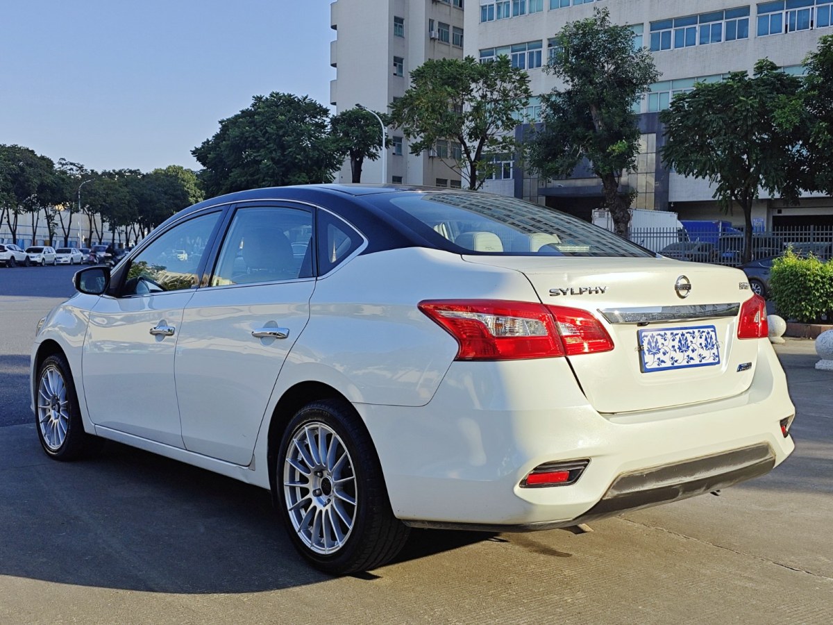 日產(chǎn) 軒逸  2021款 1.6L XL CVT暗夜版圖片