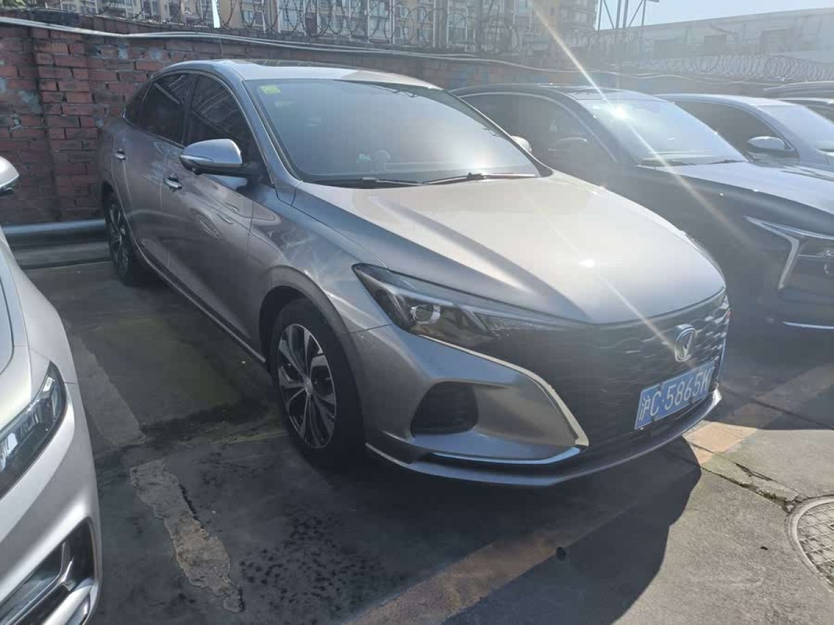 長安 逸動  2021款 PLUS 藍(lán)鯨NE 1.4T GDI DCT尊貴型圖片