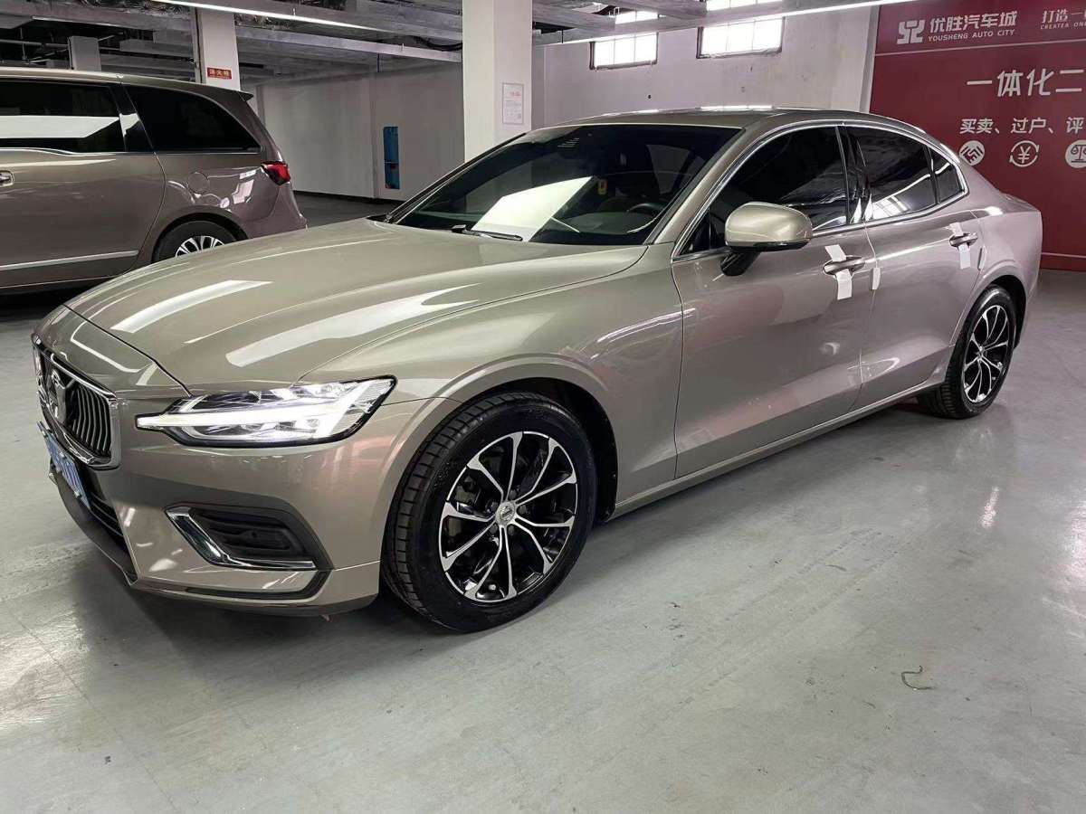 沃爾沃 S60L  2021款 T4 智逸豪華版圖片