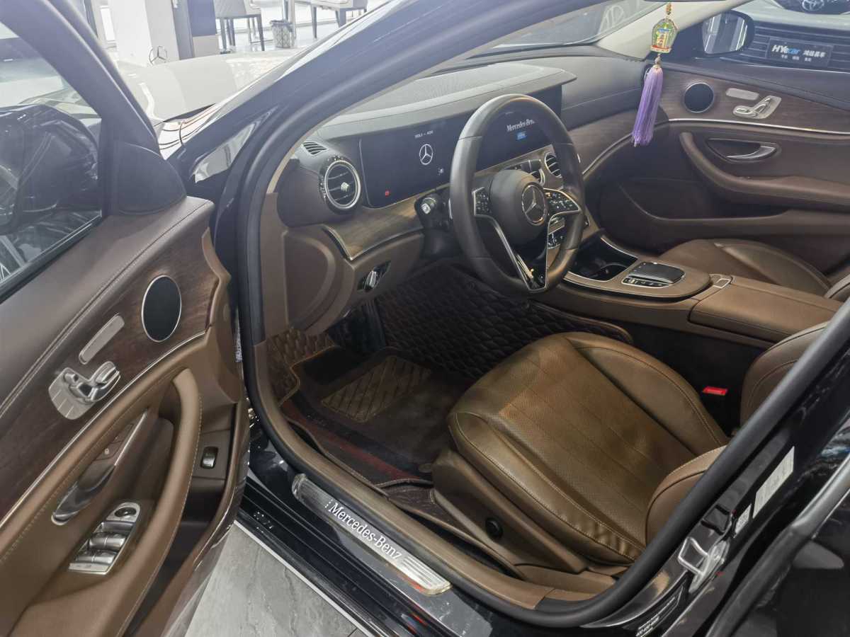 奔馳 奔馳E級  2021款 改款 E 300 L 時尚型圖片
