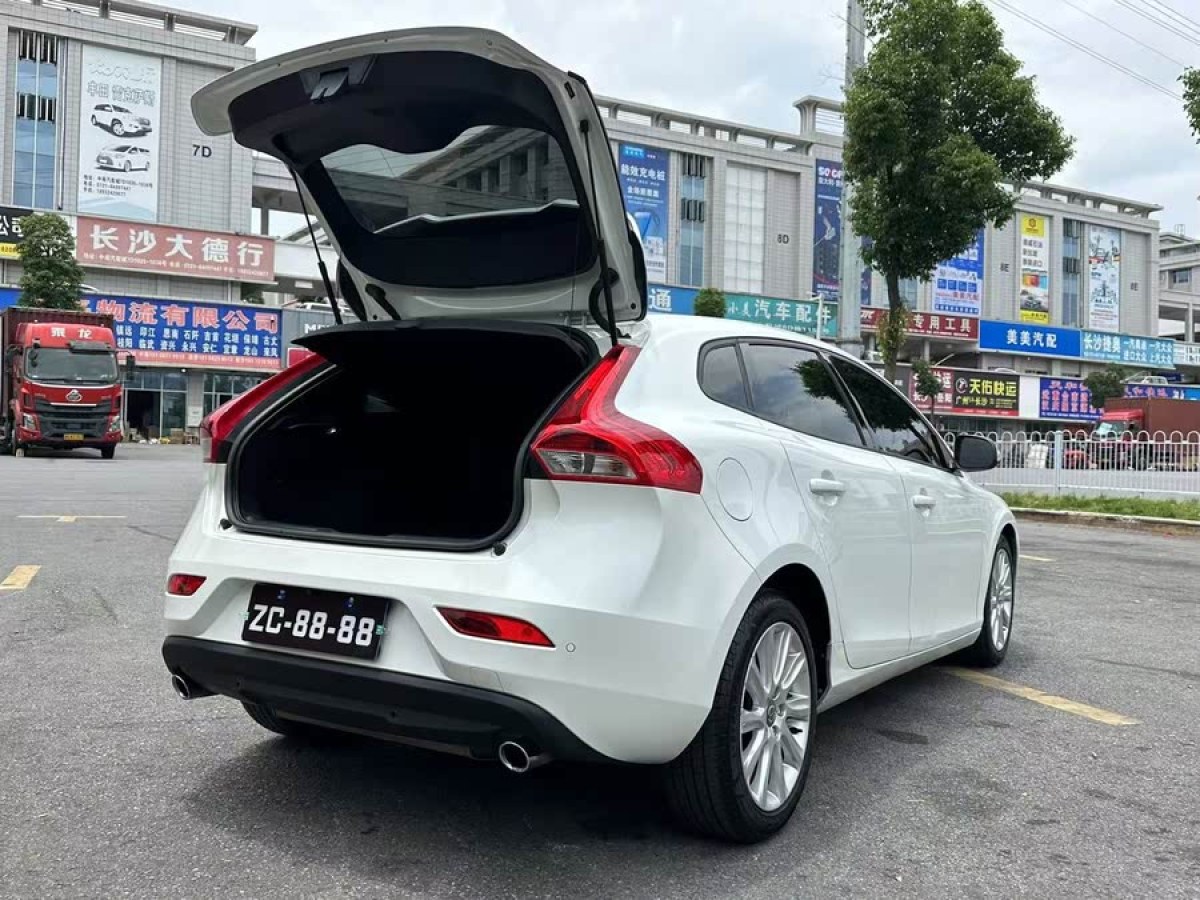 沃爾沃 V40  2015款 1.6T 智逸版圖片