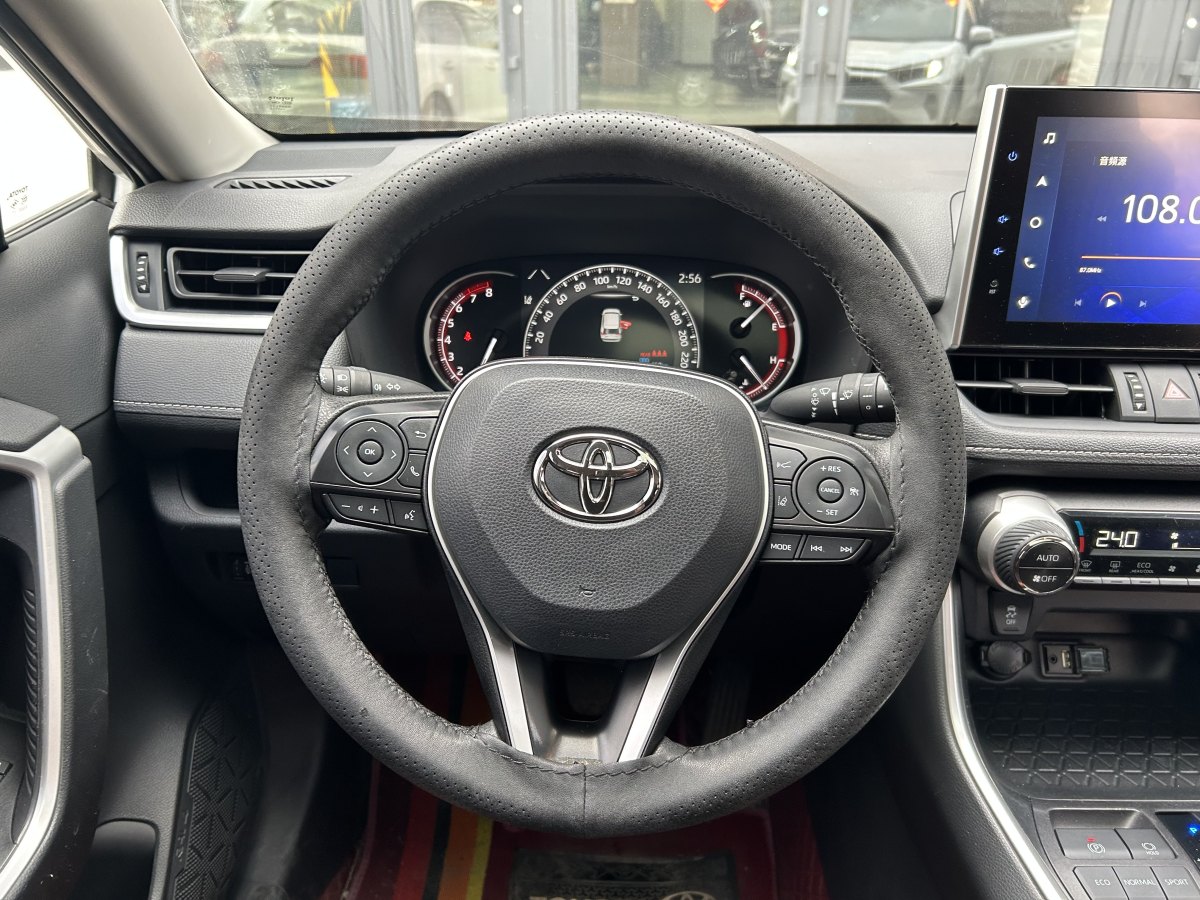 豐田 RAV4  2018款 榮放 2.0L CVT兩驅(qū)風尚版圖片