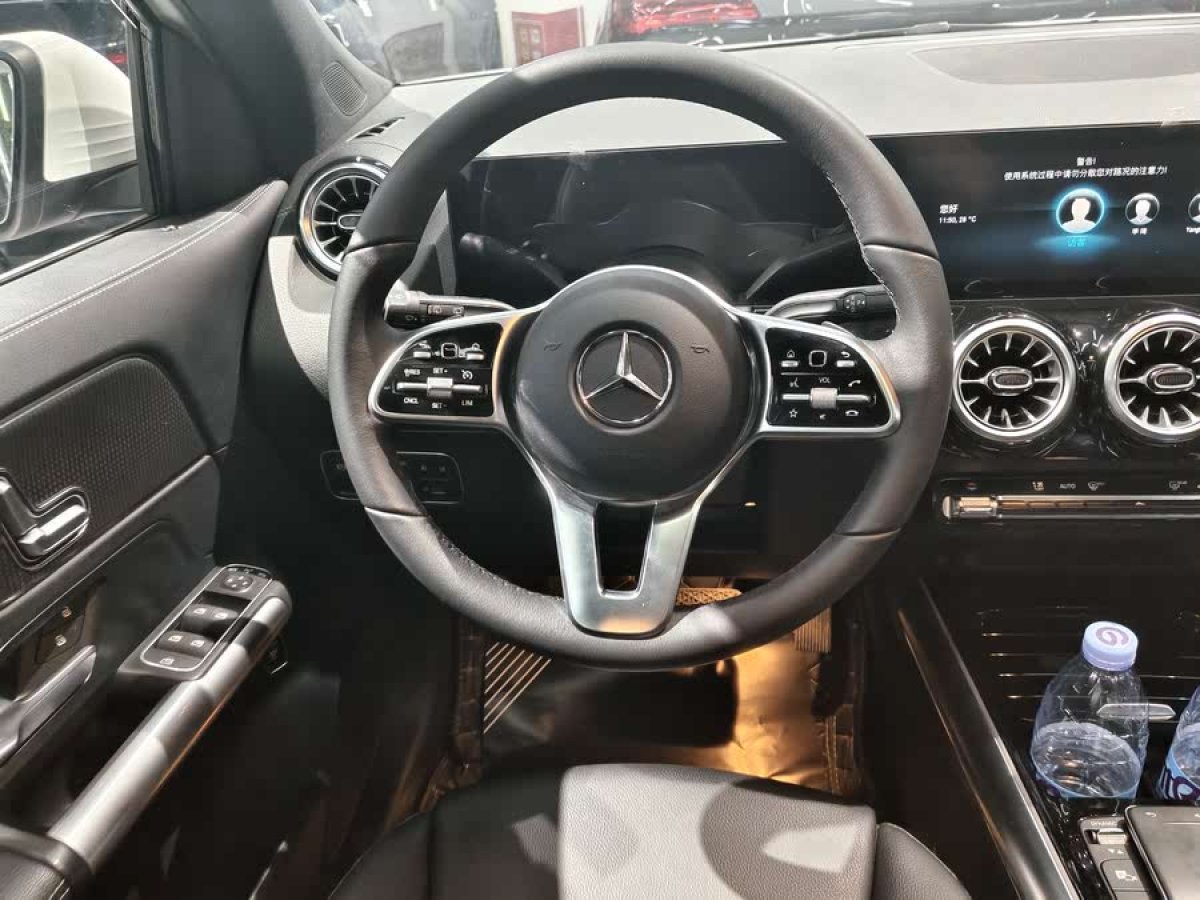 奔馳 奔馳GLA  2022款 改款 GLA 200圖片