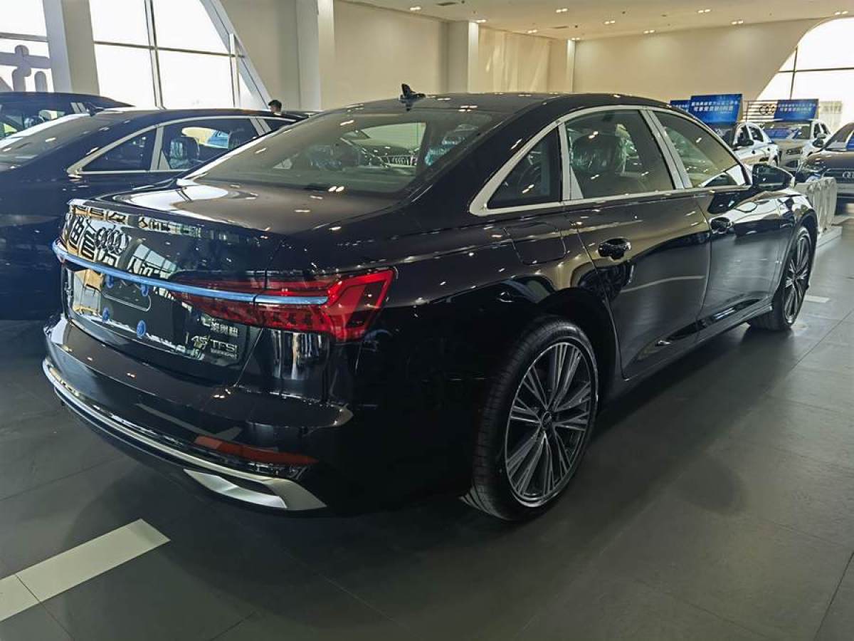 奧迪 奧迪A6L  2025款 45 TFSI quattro 臻選動感型圖片