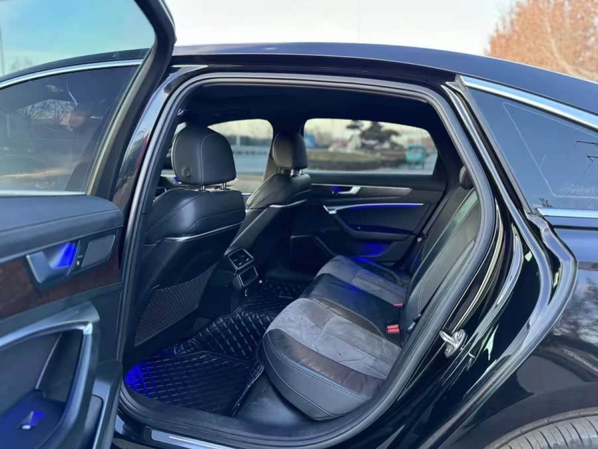奧迪 奧迪A6L  2023款 改款 40 TFSI 豪華動(dòng)感型圖片