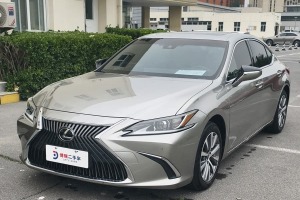 ES 雷克薩斯 200 豪華版