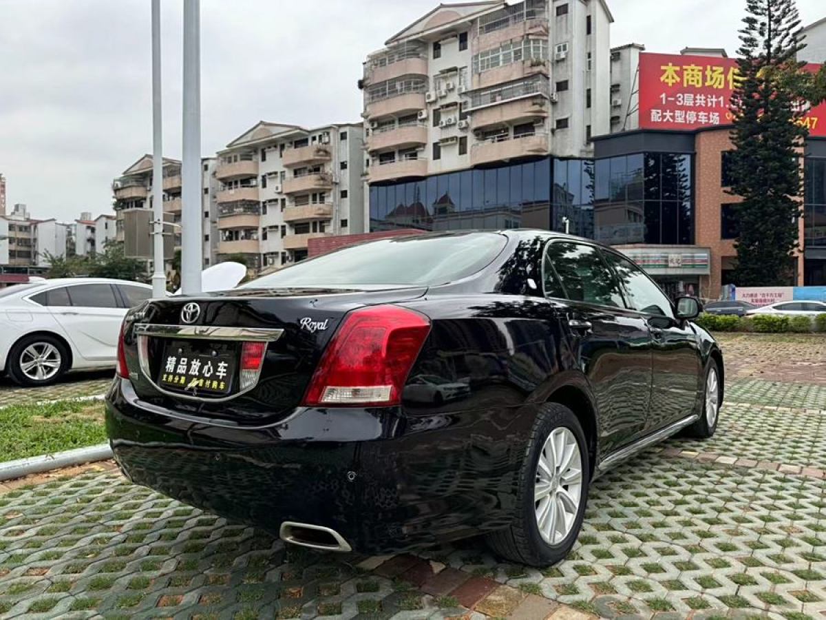 豐田 皇冠  2012款 2.5L Royal 導(dǎo)航版圖片