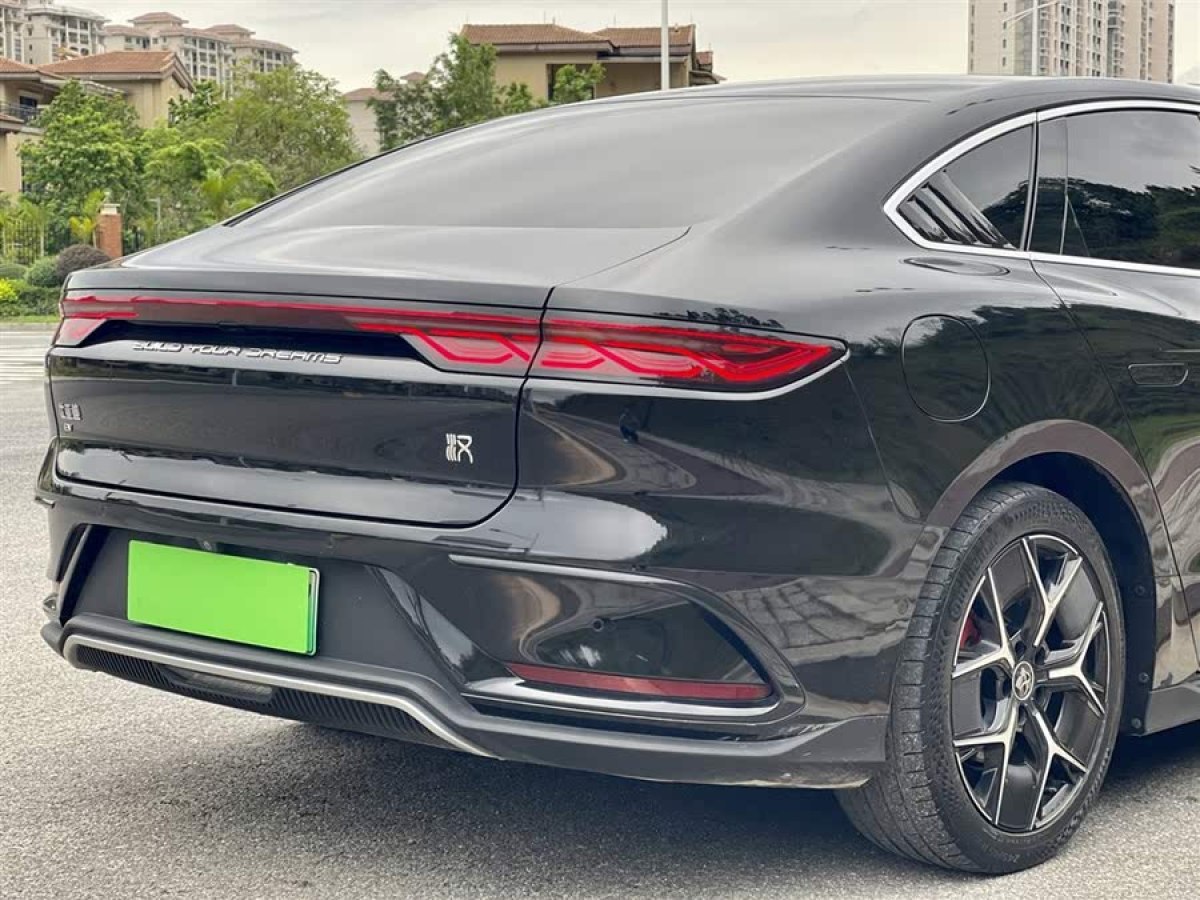 比亞迪 漢  2022款 EV 創(chuàng)世版 715KM前驅(qū)旗艦型圖片