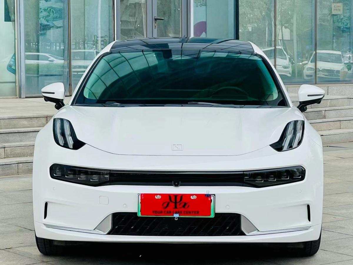 極氪 極氪001  2022款 超長(zhǎng)續(xù)航單電機(jī) WE版圖片