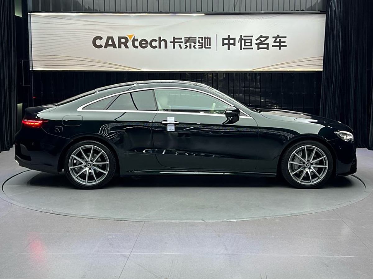 奔馳 奔馳E級  2021款 改款 E 260 4MATIC 轎跑車圖片