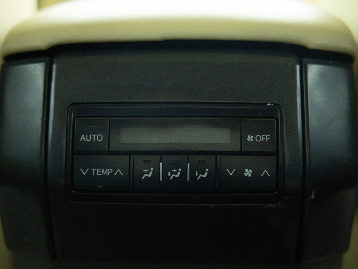 2014年4月丰田 普拉多  2014款 2.7L 自动豪华版