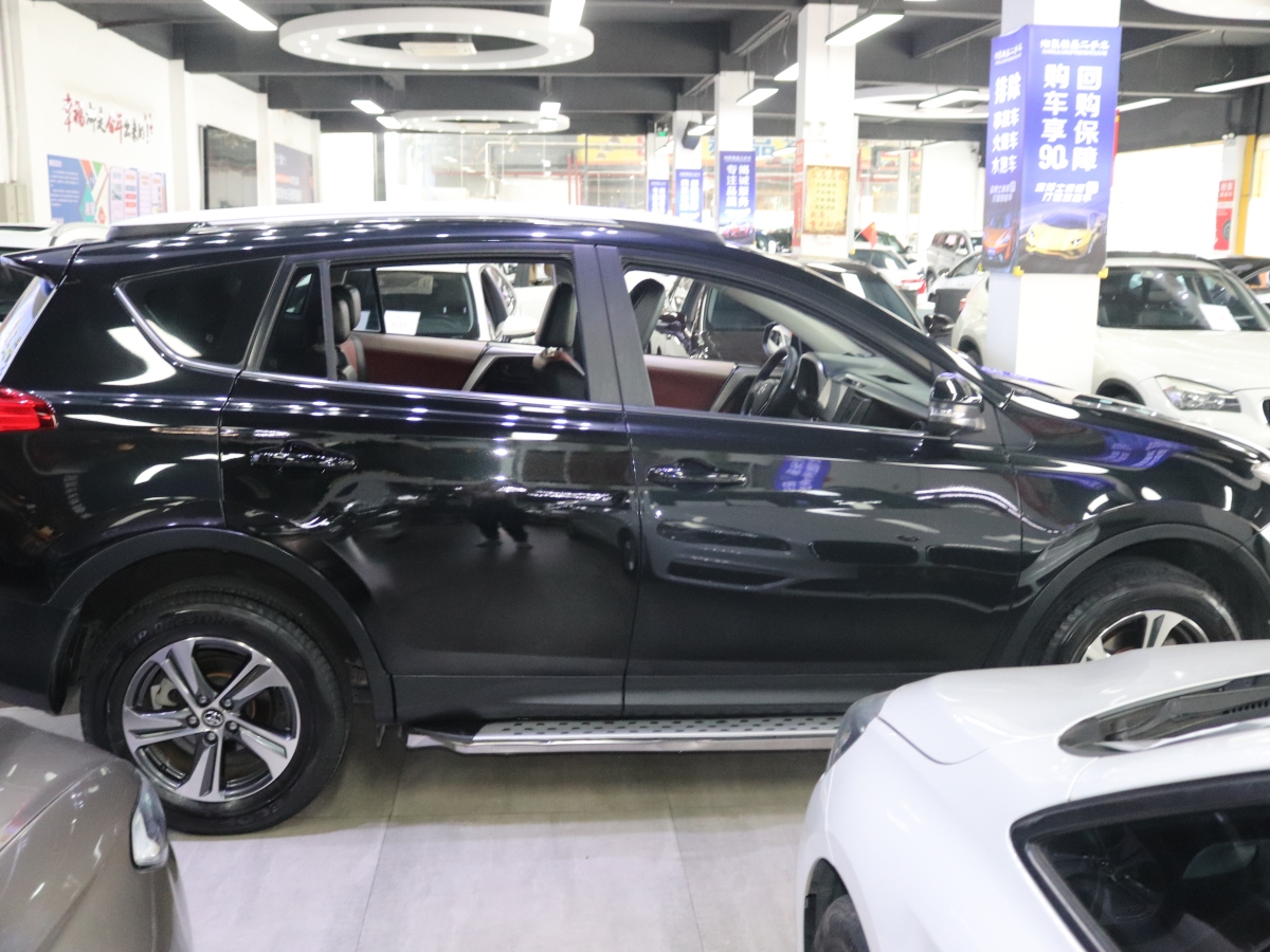 豐田 RAV4  2018款 榮放 2.0L CVT兩驅(qū)都市版圖片