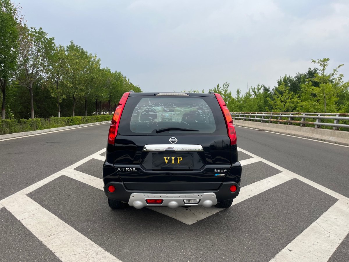日產(chǎn) 奇駿  2010款 2.5L CVT豪華版 4WD圖片