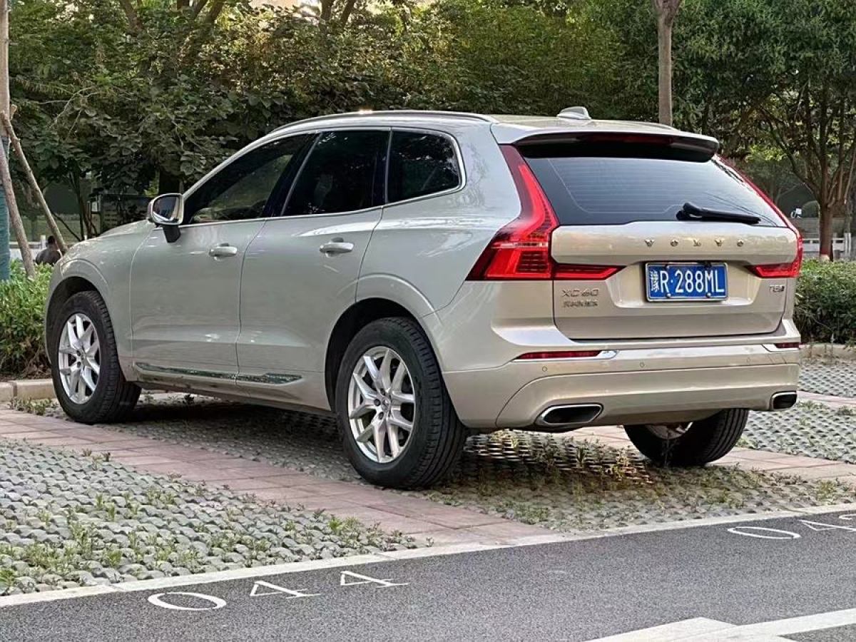 沃爾沃 XC60  2020款 T5 四驅(qū)智逸豪華版圖片