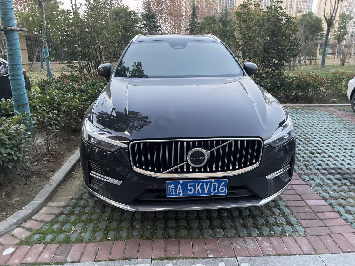 沃爾沃 XC60  2023款 B5 四驅(qū)智遠(yuǎn)豪華版圖片