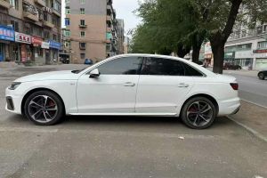 奧迪A4L 奧迪 35 TFSI 時(shí)尚動(dòng)感型