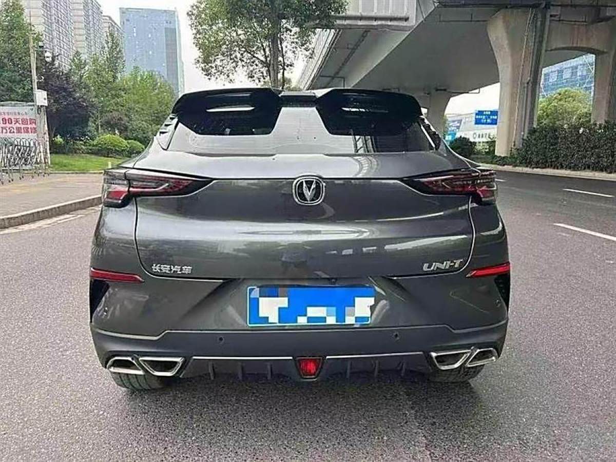 長(zhǎng)安 UNI-T  2021款 1.5T 卓越型圖片