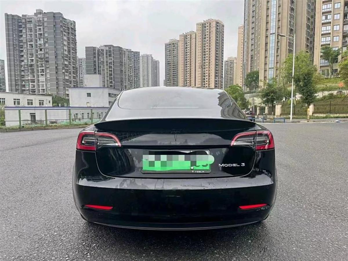 特斯拉 Model Y  2021款 改款 標(biāo)準(zhǔn)續(xù)航后驅(qū)升級版圖片