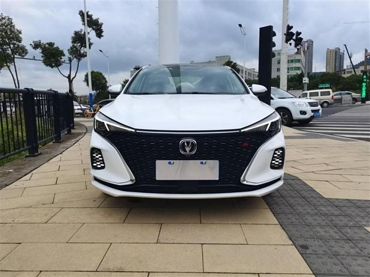 長(zhǎng)安 逸動(dòng)  2021款 PLUS 藍(lán)鯨NE 1.4T GDI DCT尊貴型圖片