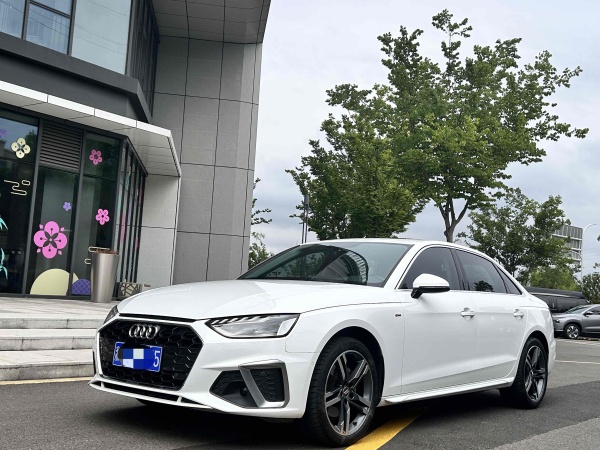 奥迪 奥迪A4L  2020款 40 TFSI 豪华动感型