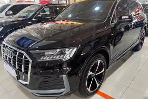 奥迪Q7 奥迪 45 TFSI quattro S line豪华型