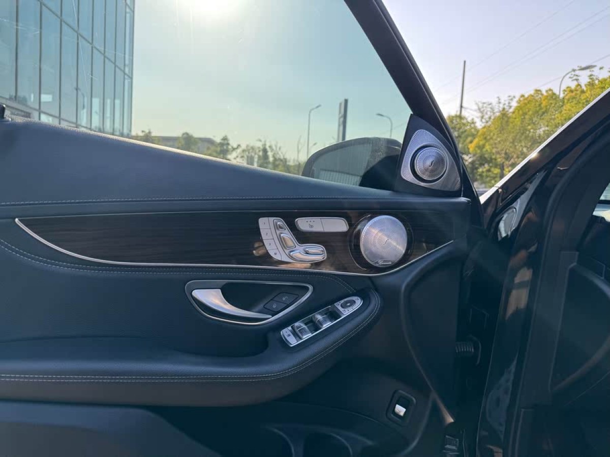 奔馳 奔馳GLC  2019款 GLC 260 4MATIC 動(dòng)感型圖片