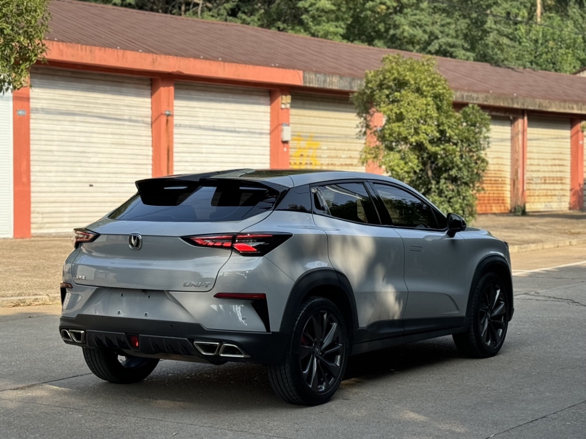 長(zhǎng)安 UNI-T  2020款 1.5T 豪華型圖片