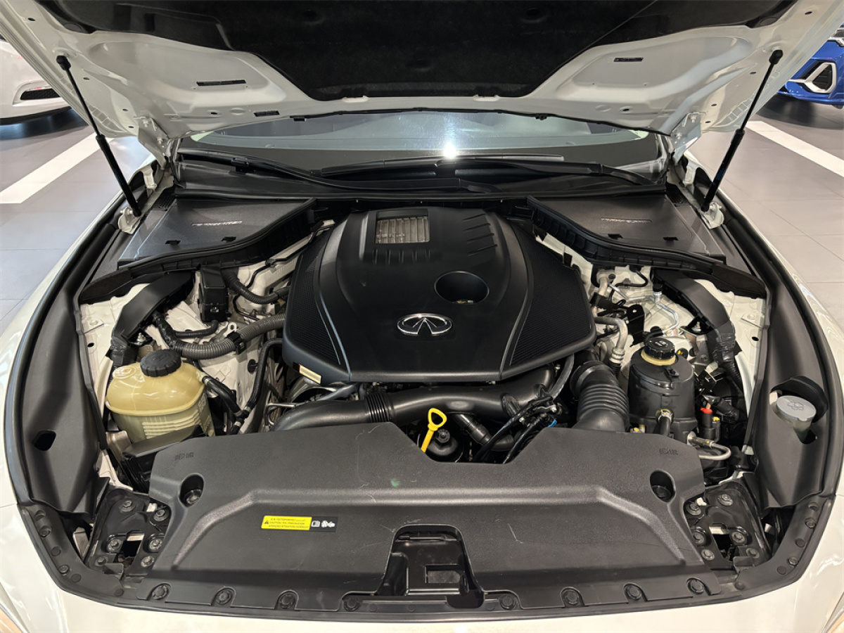 2014年12月英菲尼迪 Q50  2014款 2.0T 舒適版