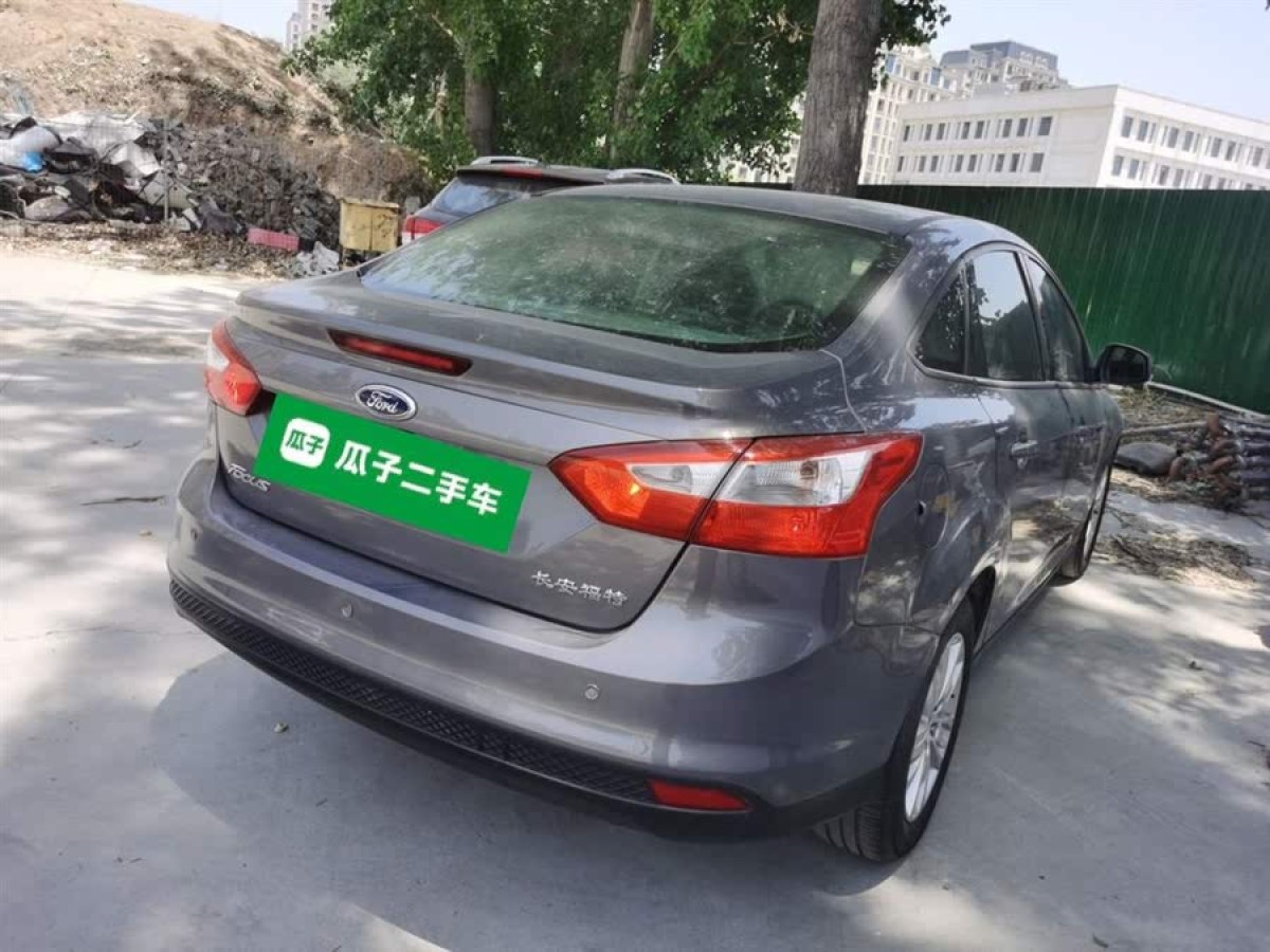 福特 ?？怂? 2012款 三廂 1.6L 自動舒適型圖片