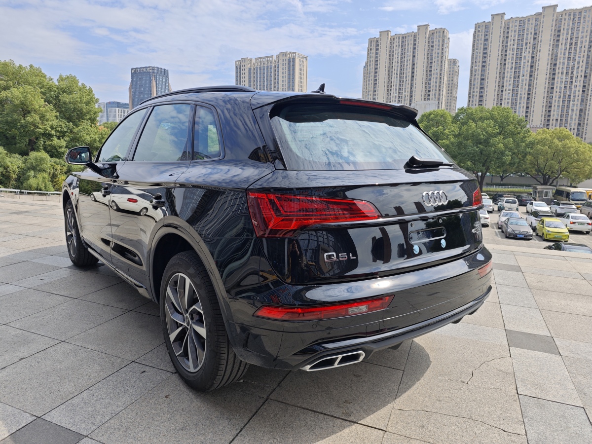 2024年9月奧迪 奧迪Q5L  2024款 40 TFSI 豪華動感型