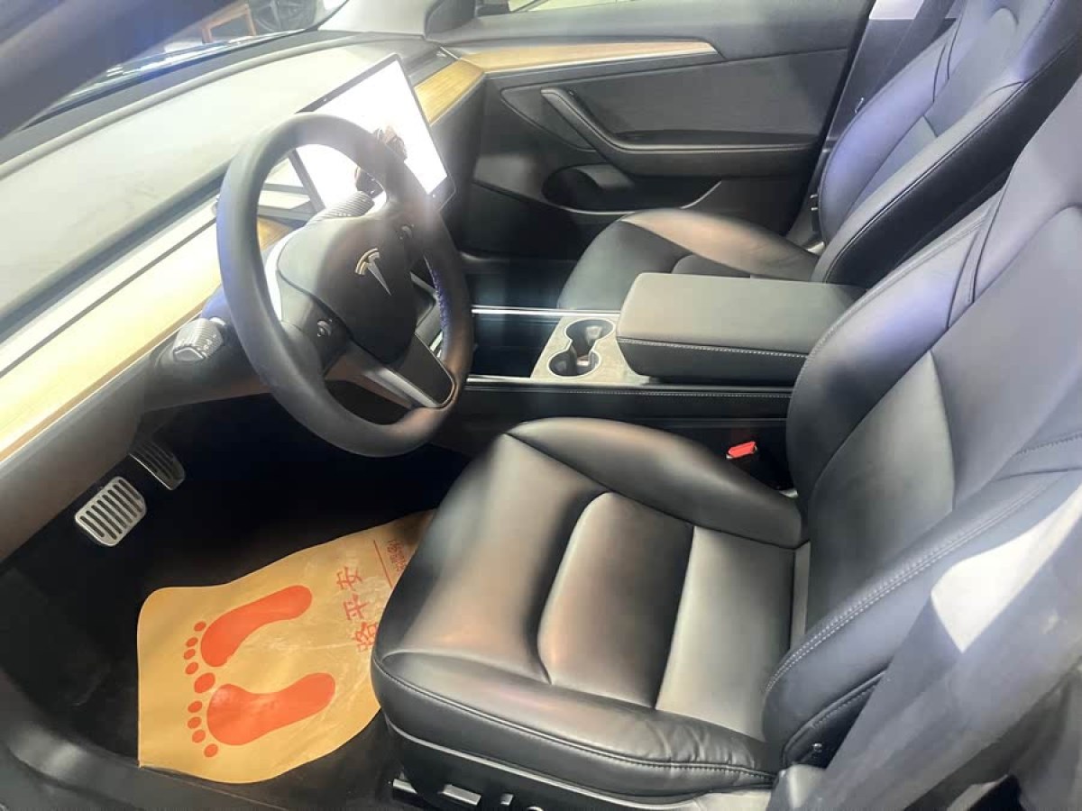 特斯拉 Model 3  2023款 煥新版 后輪驅(qū)動圖片