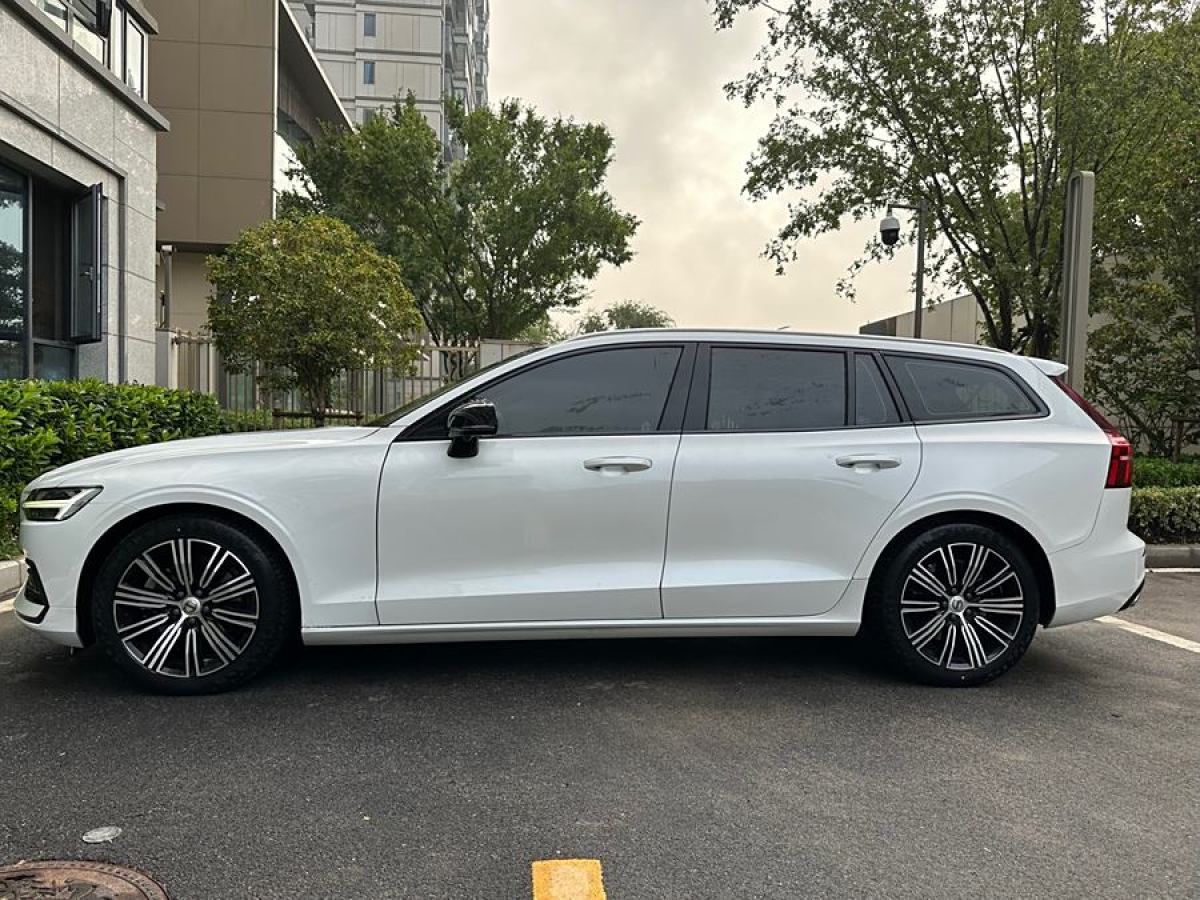 2020年12月沃爾沃 V60  2020款 T5 智遠(yuǎn)豪華版