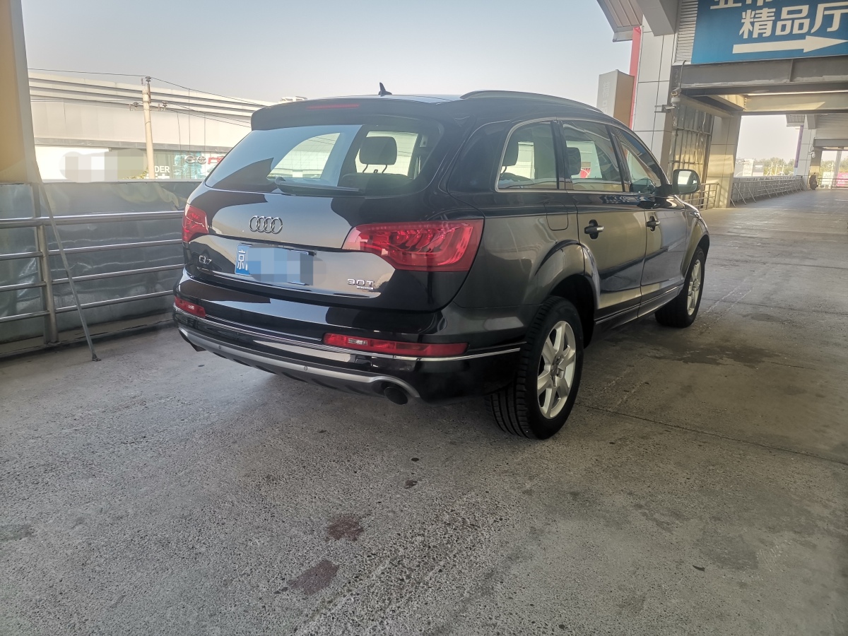 2011年12月奧迪 奧迪Q7  2011款 3.0 TFSI 技術(shù)型(245kW)