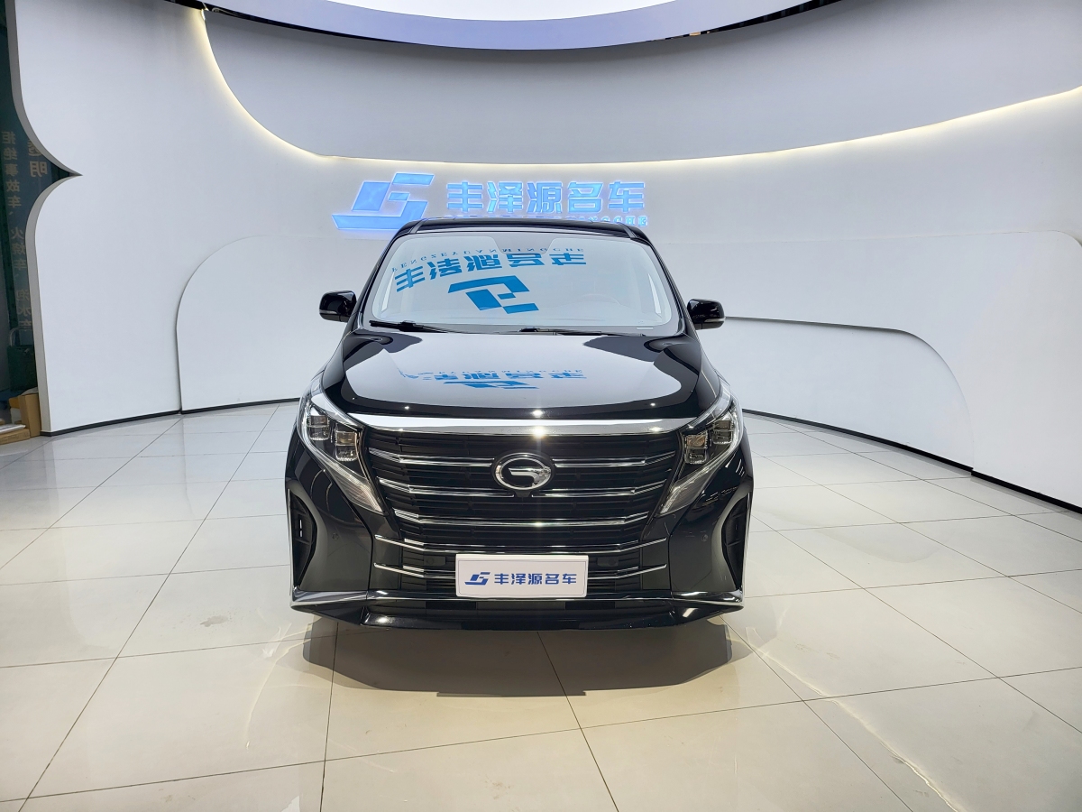 廣汽傳祺 M8  2021款 領(lǐng)秀系列 390T 尊貴福祉版圖片