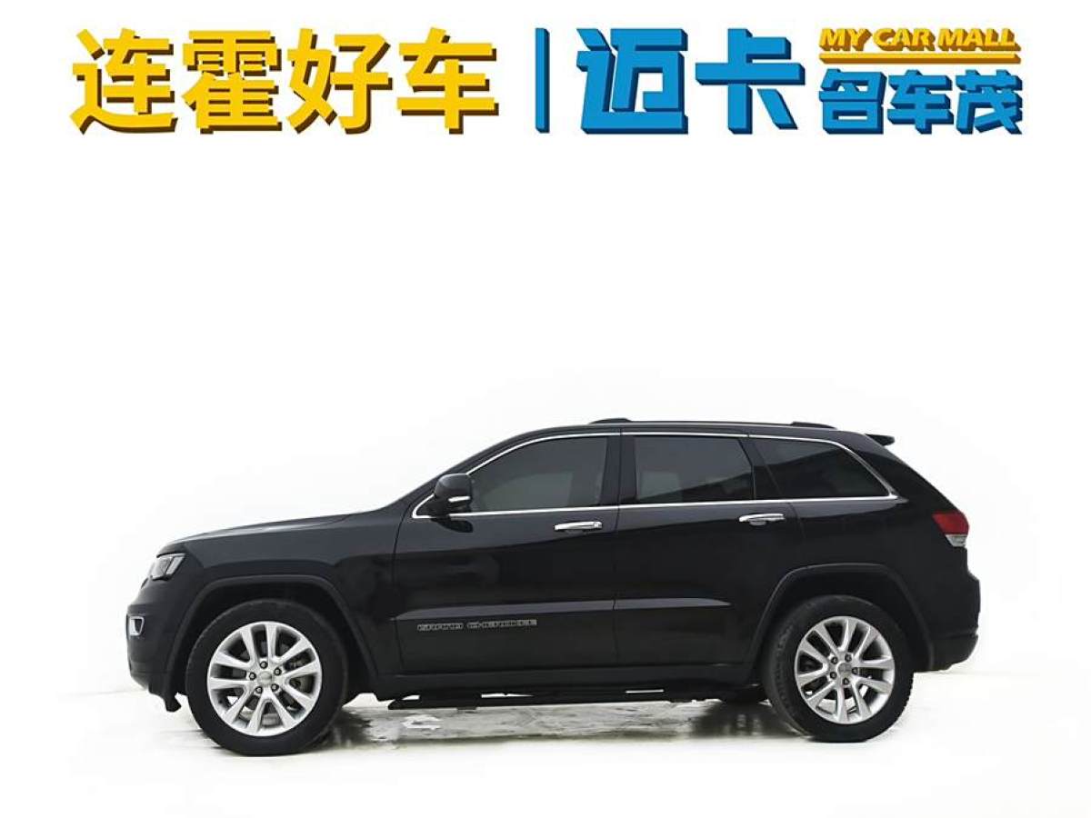 Jeep 大切諾基  2017款 3.0L 舒享導(dǎo)航版圖片