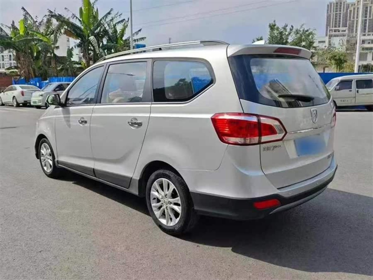 寶駿 730  2014款 1.5L 手動豪華型 7座圖片