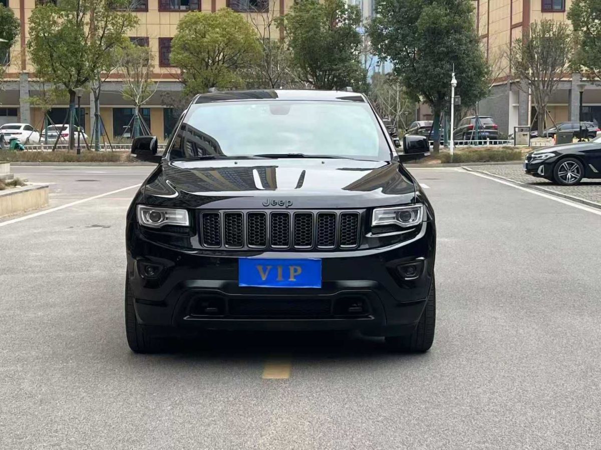 Jeep 大切諾基  2015款 3.0L 旗艦尊悅版圖片